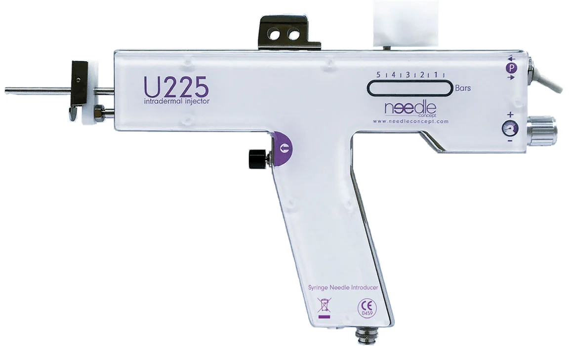 U225 | לי דניאלס