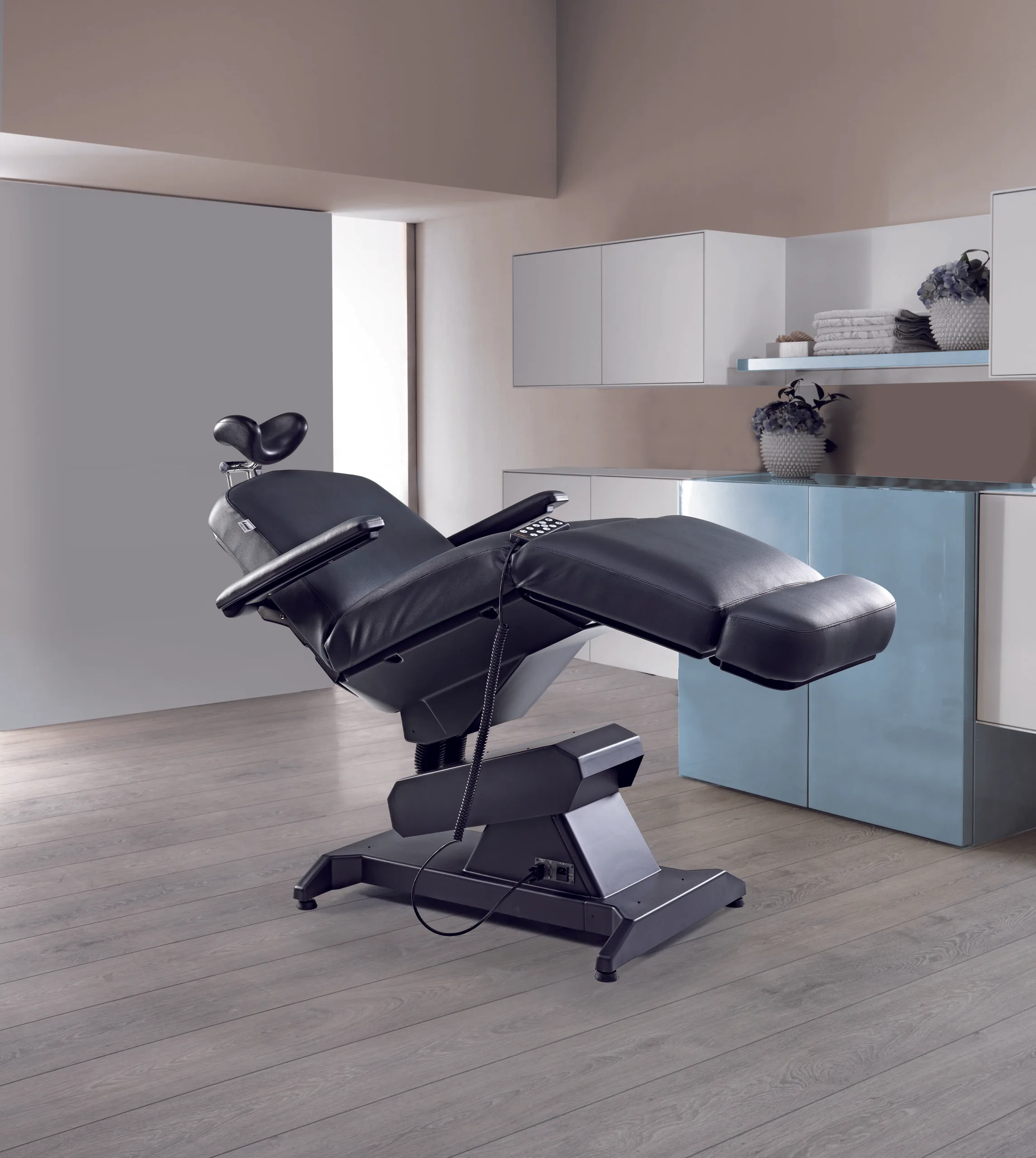 תצוגה בסביבת קליניקה - טיפולי שיער | לי דניאלס